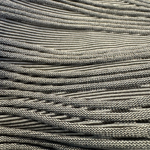 Calvin Klein Size 12 Women’s Black Grey Sleeveless Textured Knit Sheath Dress - Picture 7 of 9